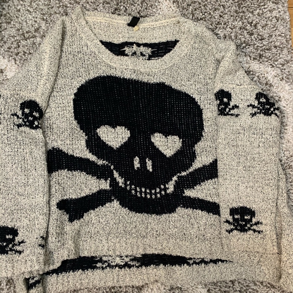 Windsor Grey Skull Sweater